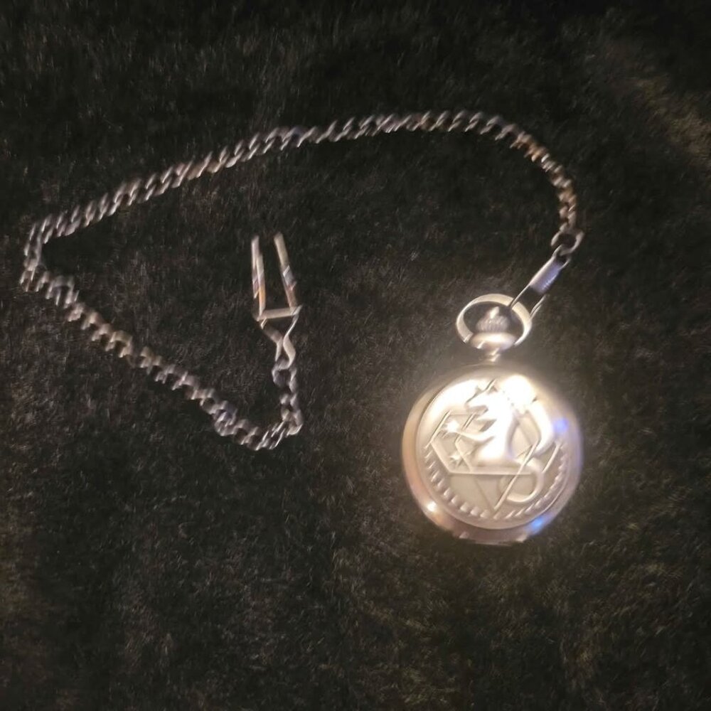 Fullmetal Alchemist Edward Elric Cosplay Vintage-Style Pocket Watch. **Parts**